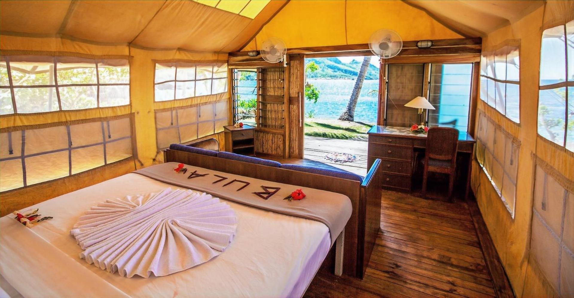 Barefoot Kuata Island Resort Exterior photo
